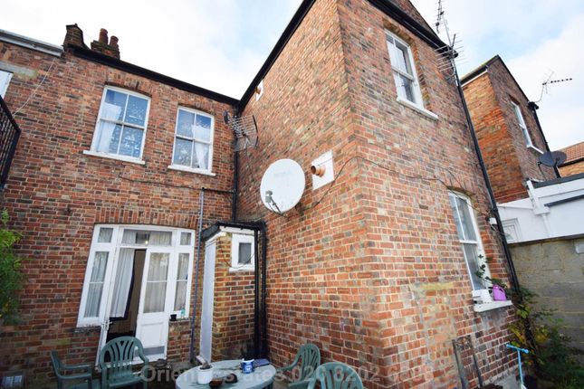 112, Audley Road, London photo 4
