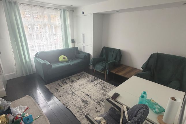 2-bed house on 39 Rosedale Avenue, Hayes, £1,800/mo