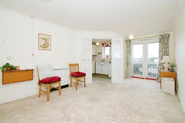 Flat for sale in Windsor Court, Newquay