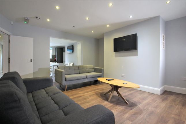 Hyde Park Road, Leeds photo 5