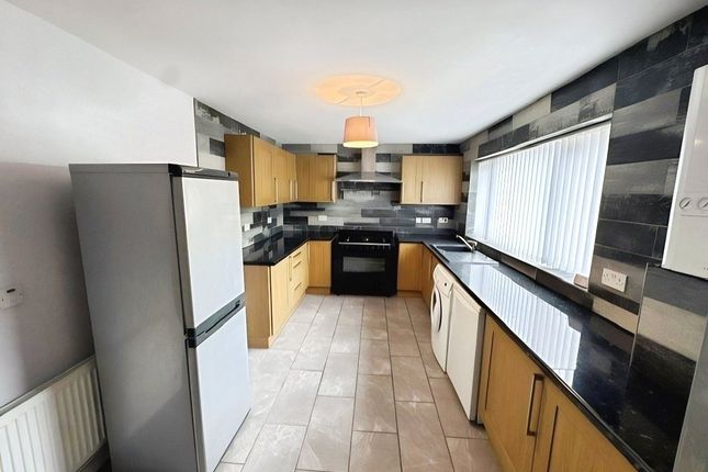 137, Old Hexthorpe, South Yorkshire photo 3