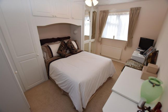Detached house to rent in Crest Close, Stretton, Burton-On-Trent, Staffordshire