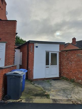 Office to let in Highfield Road, Doncaster
