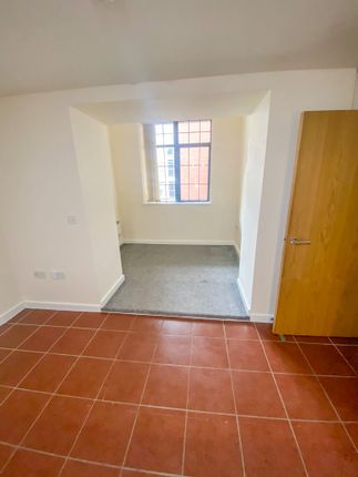 Flat to rent in Rutland Street, Leicester