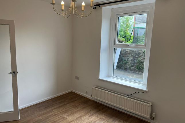 7, Taylor's Row, Neath photo 4