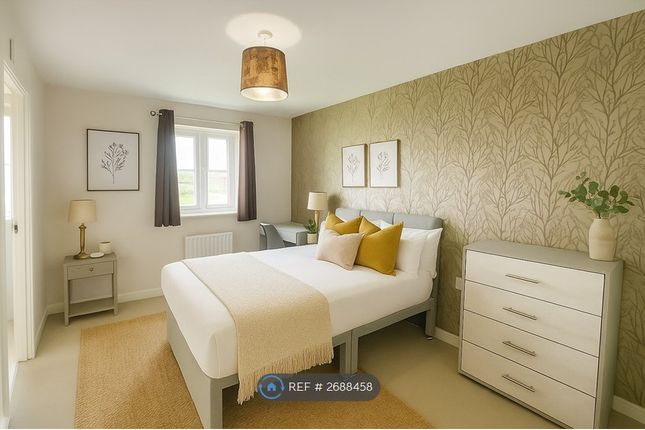 Top Floor Back Bedroom