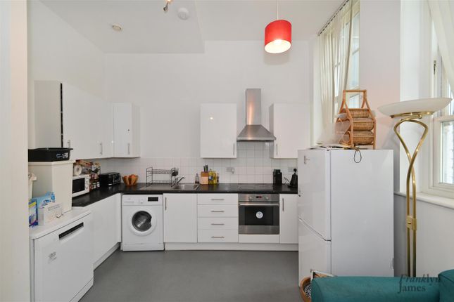 14 Gloster Ridley Court, 12 St. Annes Row,, London photo 3