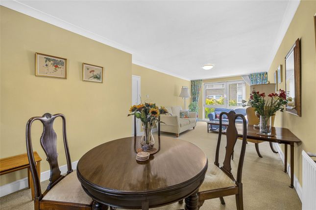 29,, Chester Close South, London photo 3