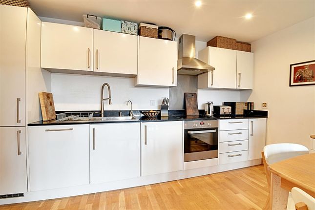 Flat for sale in Smeaton Court, Hertford