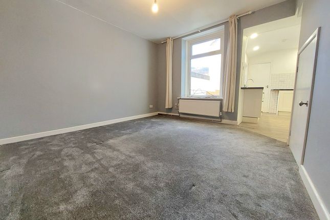 10 Edwards Street, Tonypandy photo 5