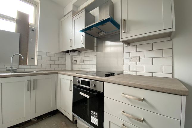 15, Roseneath Terrace, LEEDS photo 3