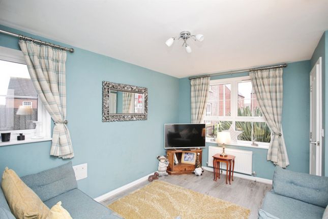 1, Coltsfoot Close, RUGBY photo 4