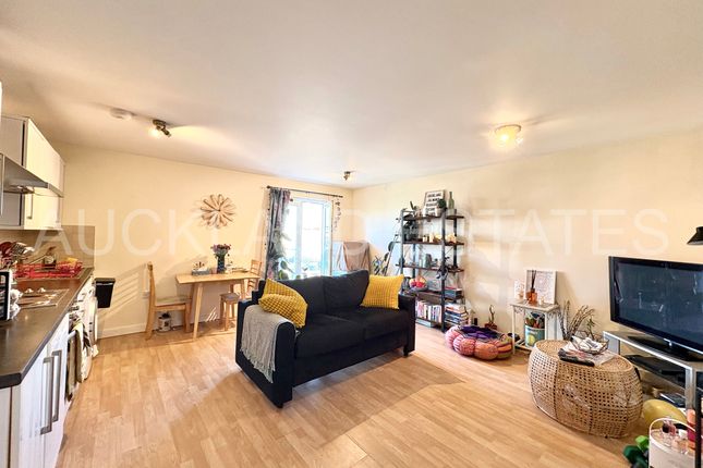 Orchard Court, Potters Bar photo 2