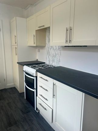 65, Haycroft Street, Grimsby photo 3