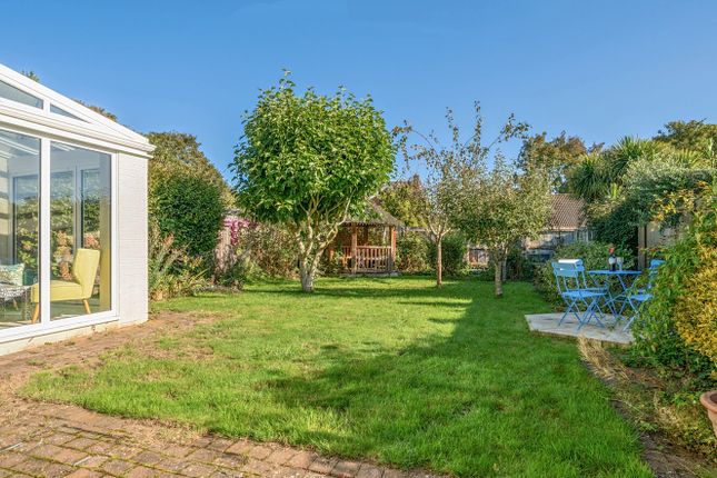 3, Meadow Drive, Bury St. Edmunds photo 2