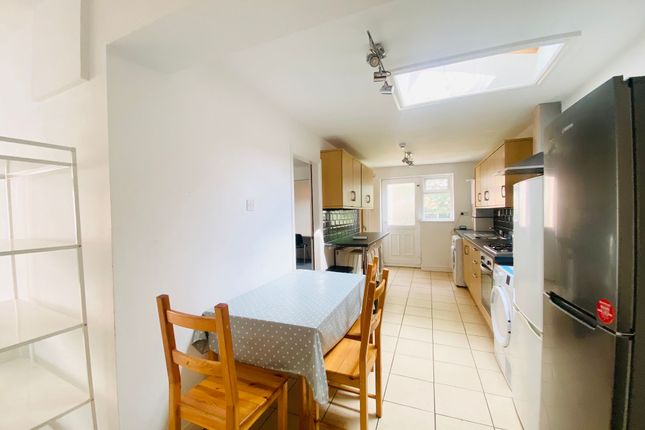 28 Western Boulevard, Nottingham photo 3