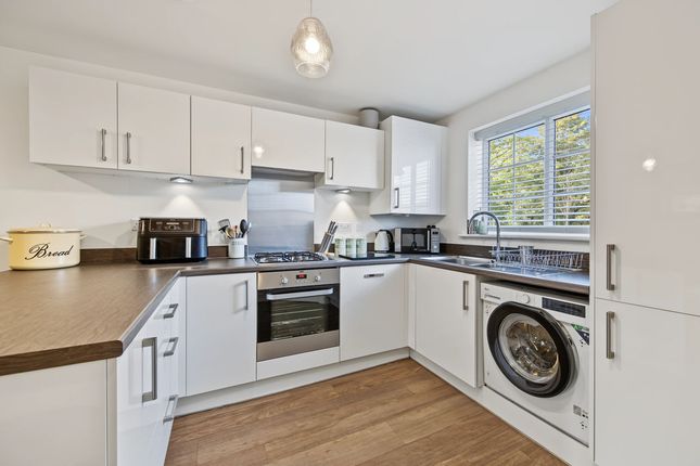 12, Edale Drive, Chesterfield photo 2
