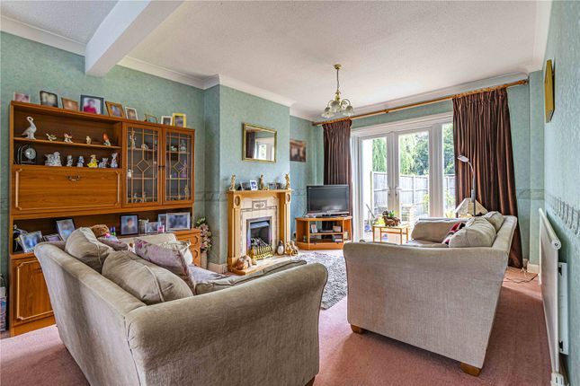 116, Furzehill Road, Hertfordshire photo 3