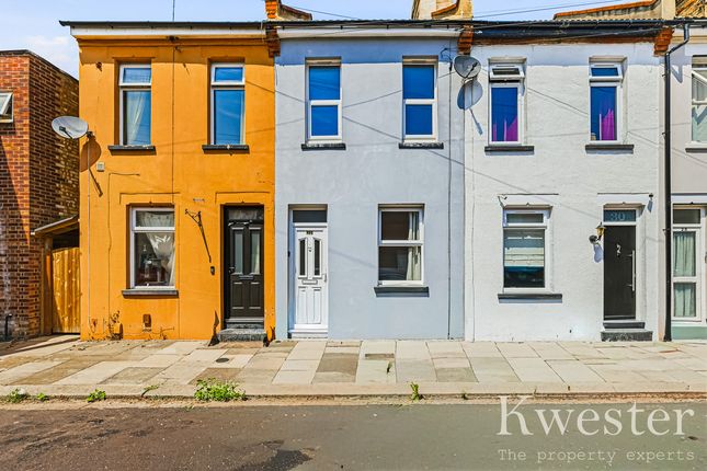 32, Fernbrook Avenue, Southend-on-sea photo 4