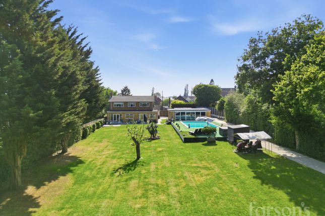 143 Noak Hill Road, Billericay photo 4
