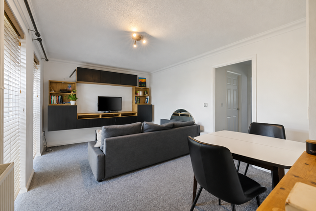154 Avondale, Ash Vale photo 4