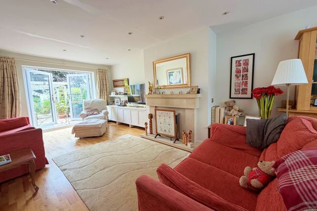 22, Waller Close, Leek Wootton photo 4
