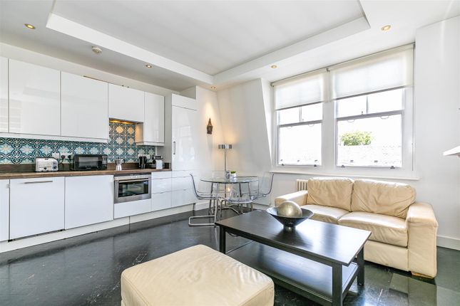 12, Drayton Court, London photo 5