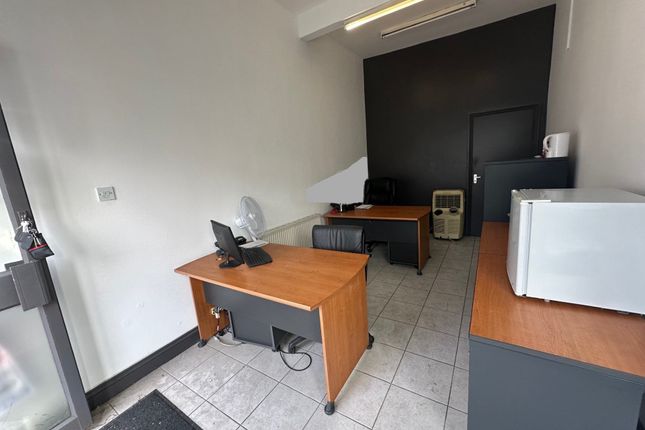 Office to let in Finchley Road, London