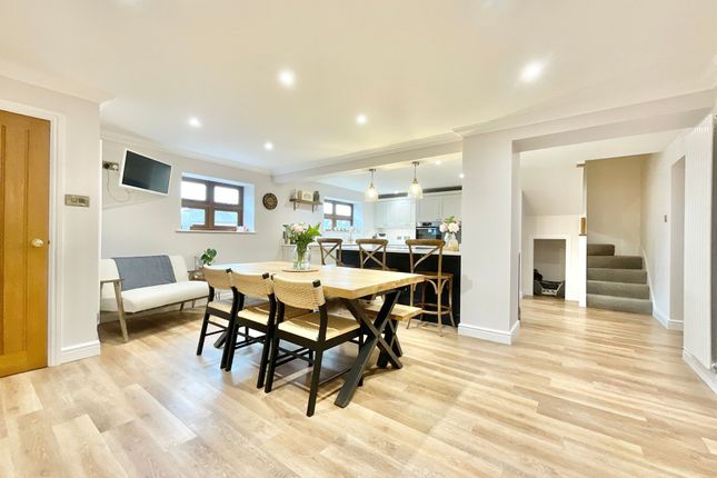 9, Lakesedge, Stone, ST15 photo 2