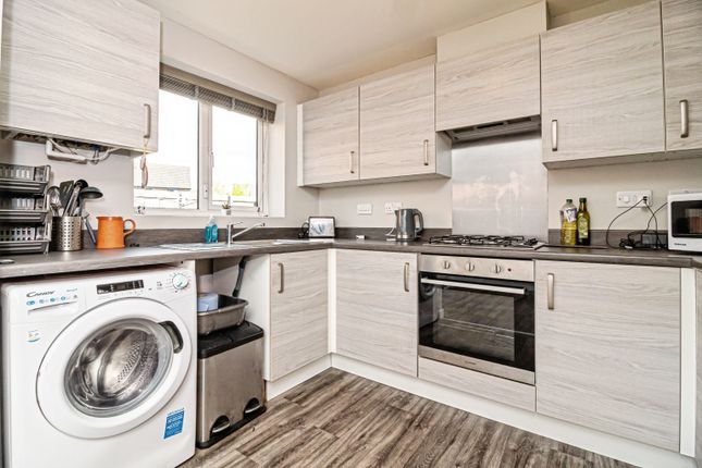 20, Park View Road, Salford photo 3