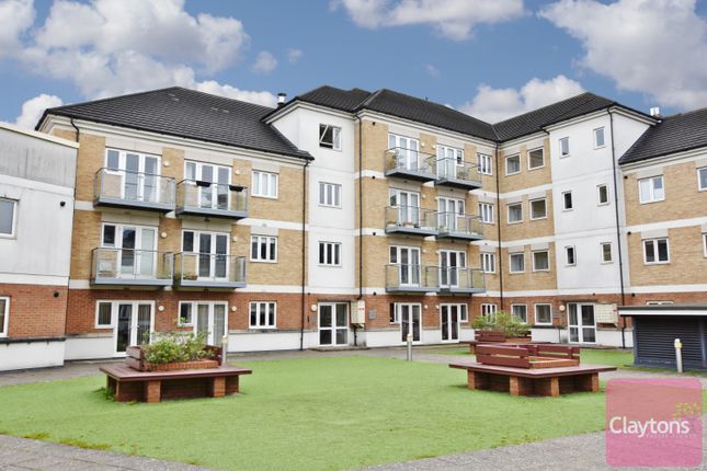 Flat for sale in Hales Court, Ley Farm Close, Watford