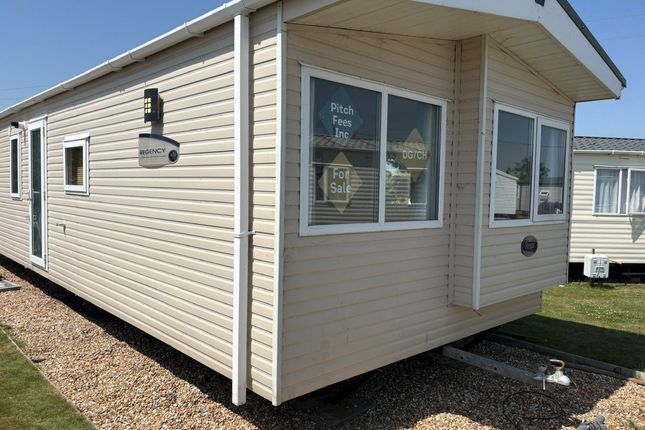 2-bed caravan on Orchard Views Holiday Park, Burmarsh Road, Romney Marsh, £30,000