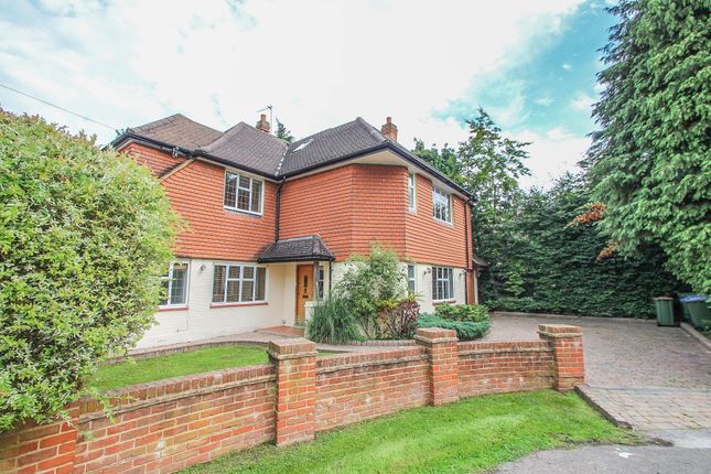 Thumbnail Detached house to rent in Fairlawn Close, Claygate