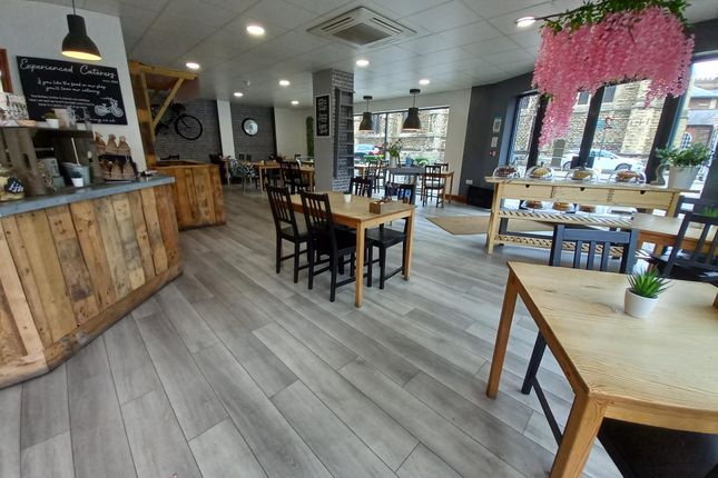Thumbnail Restaurant/cafe for sale in Cafe &amp; Sandwich Bars LN2, Lincolnshire