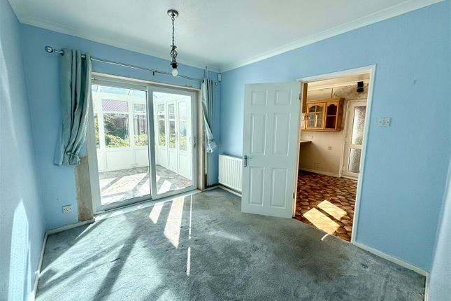 Elm Road, Caldicot photo 3