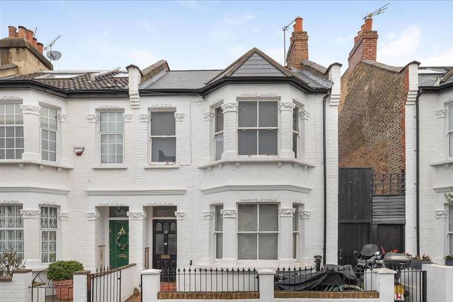Flat for sale in Lysia Street, Fulham, London