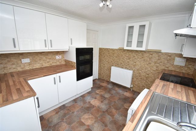 38, Collins Wood, Caddington photo 4