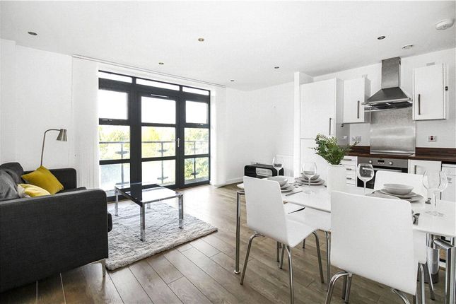 Thumbnail Flat for sale in Oldridge Road, London