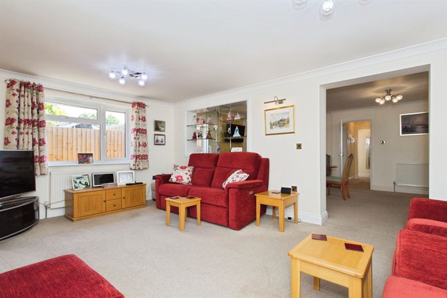 2, Prentice Close, Cambridge photo 4
