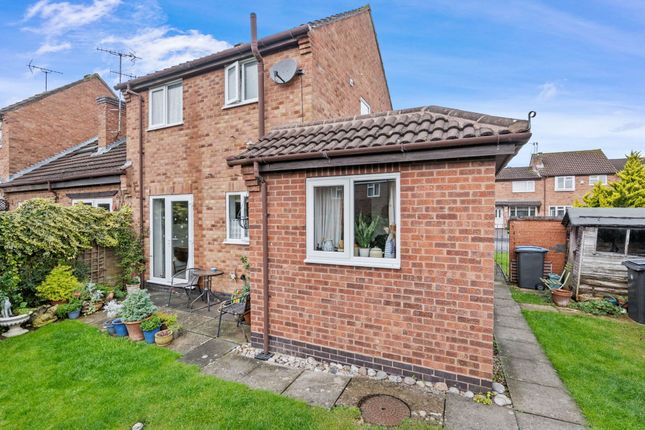 1 Foxtail Close, Stratford-upon-Avon photo 2