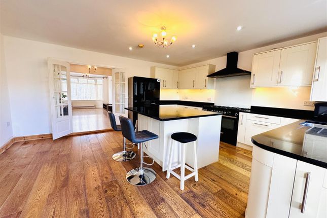 13, Beech Lane, Earley photo 3