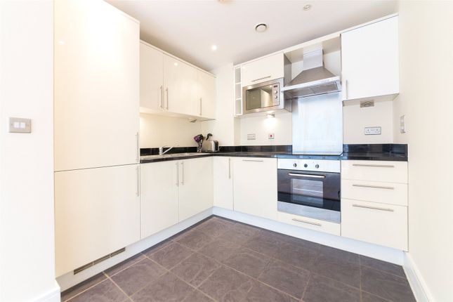 Flat for sale in 15 Indescon Square, London