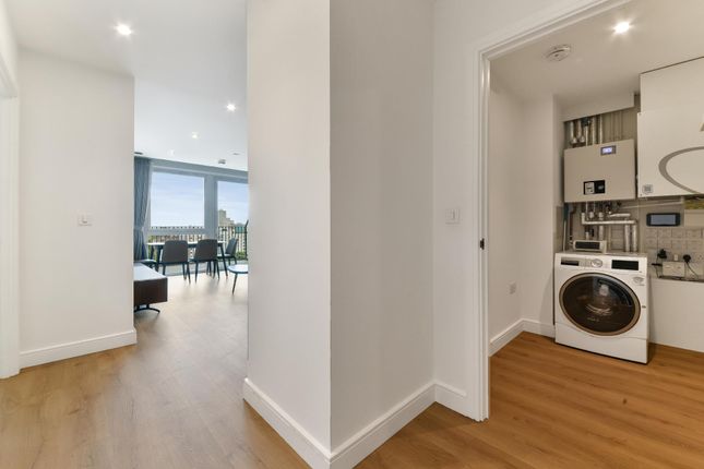 DF Waterview House, Grand Union, London photo 4