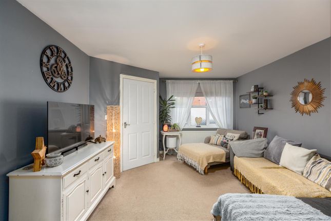 29, Heol Waungron, Kidwelly photo 2