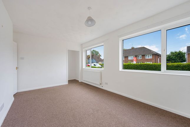 101 Tennyson Gardens, Horncastle photo 2
