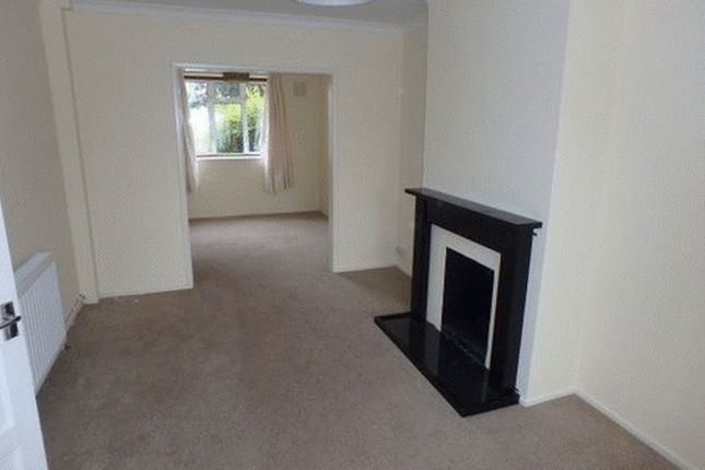 16, Clayton Road, Chessington photo 4
