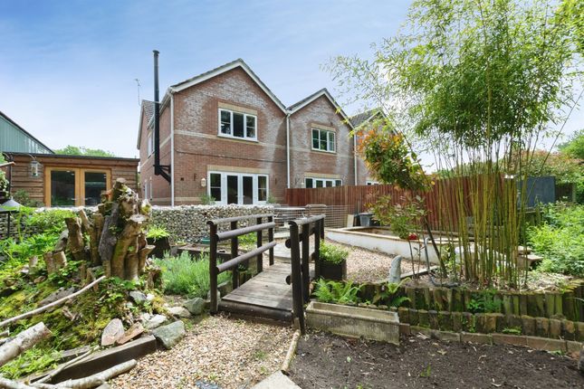 3 The Potteries, Old Brickyard Road, Sandleheath photo 2
