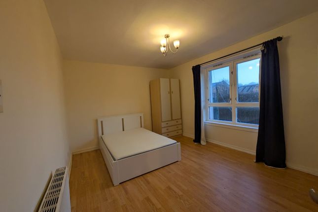 Flat 1/2, 131, Earl Street, Scotstoun, Glasgow photo 5