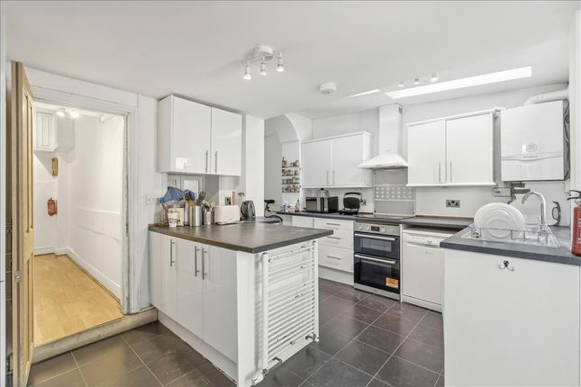 17, Greyhound Road, London photo 3