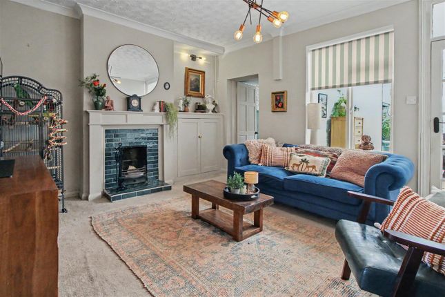 64, Grove Road, Thrapston photo 4